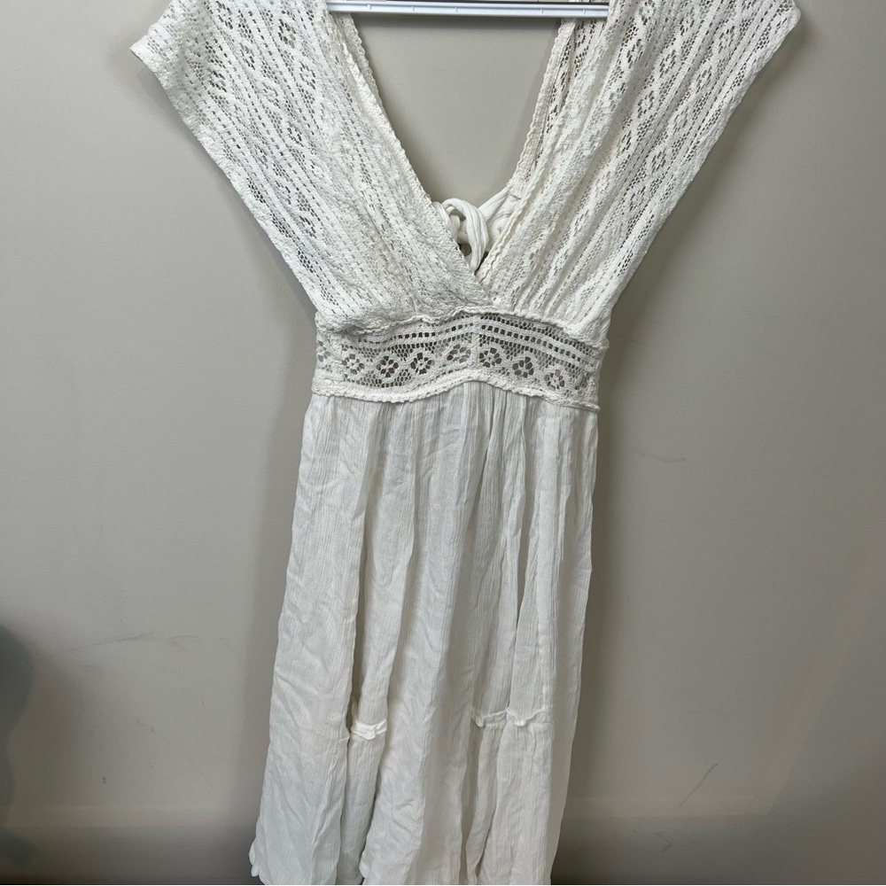 Bohome Collection Women’s White Cutout Back White Dress